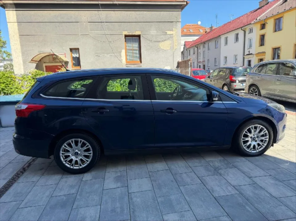 Ford Focus 1,6 TDCI Titanium – fotografie vozu 7