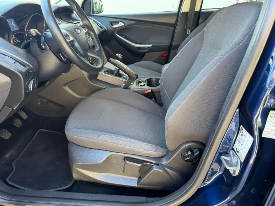 Ford Focus 1,6 TDCI Titanium – fotografie vozu 11