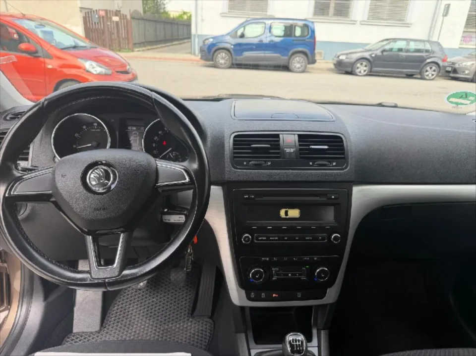 Škoda Yeti 1,4 TSI Ambition – fotografie vozu 13