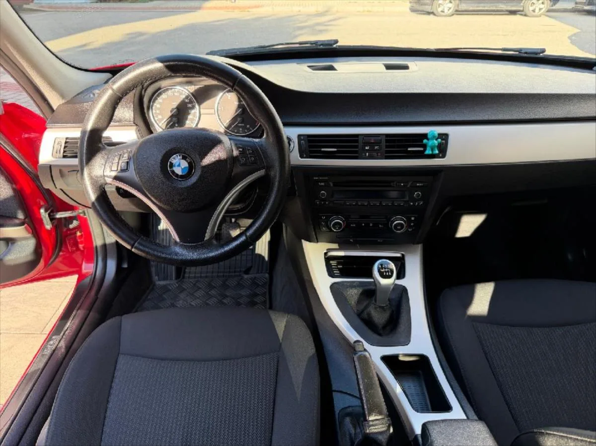 BMW Řada 3 2,0 Diesel E90 – fotografie vozu 11