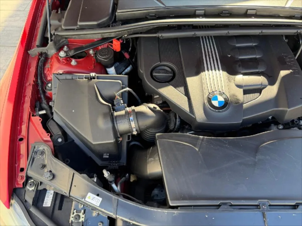 BMW Řada 3 2,0 Diesel E90 – fotografie vozu 16