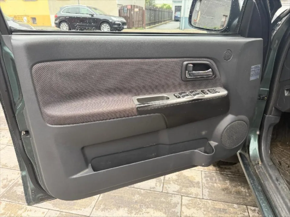 Isuzu D-Max 2,5 – fotografie vozu 15
