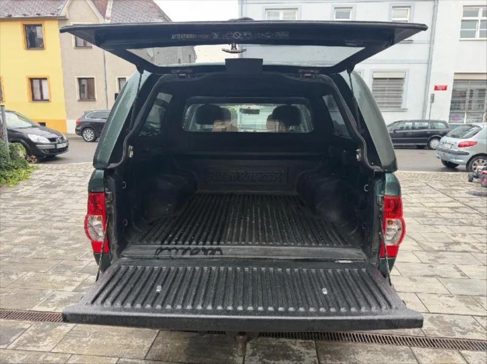 Isuzu D-Max 2,5 – fotografie vozu 17
