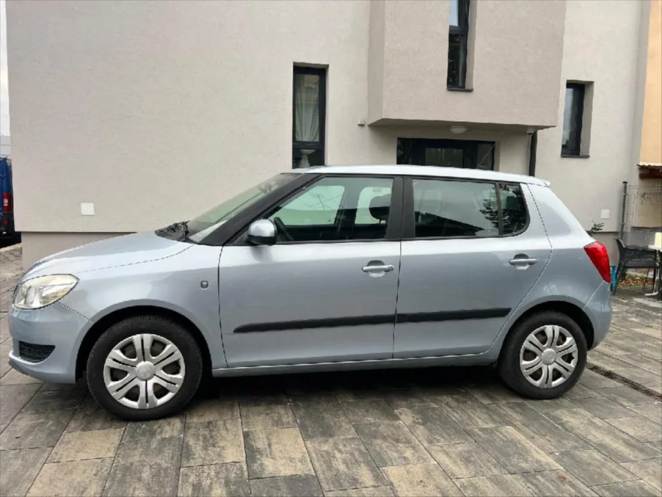 Škoda Fabia 1,6 TDI CR 55kW Elegance – fotografie vozu 3