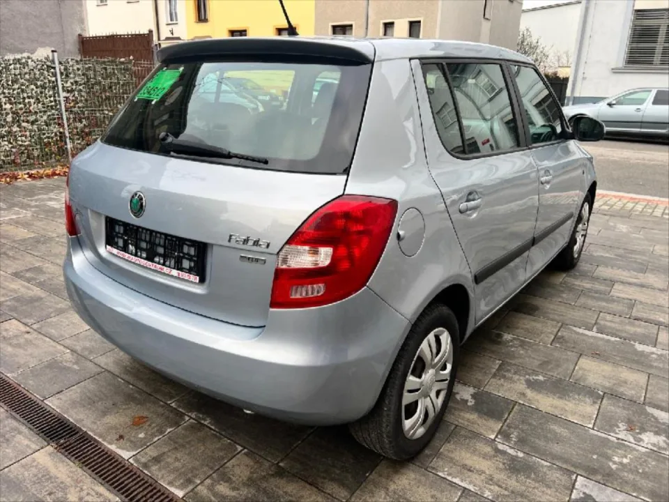 Škoda Fabia 1,6 TDI CR 55kW Elegance – fotografie vozu 5