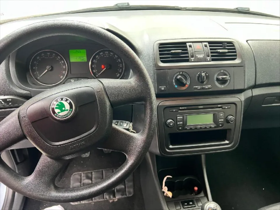 Škoda Fabia 1,6 TDI CR 55kW Elegance – fotografie vozu 11