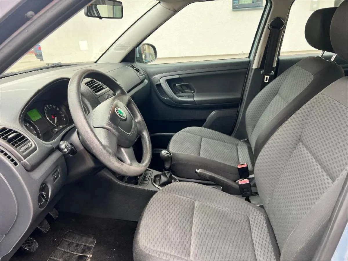 Škoda Fabia 1,6 TDI CR 55kW Elegance – fotografie vozu 12