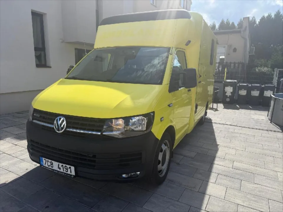 Volkswagen Transporter 2,0 TDI SANITKA – fotografie vozu 2