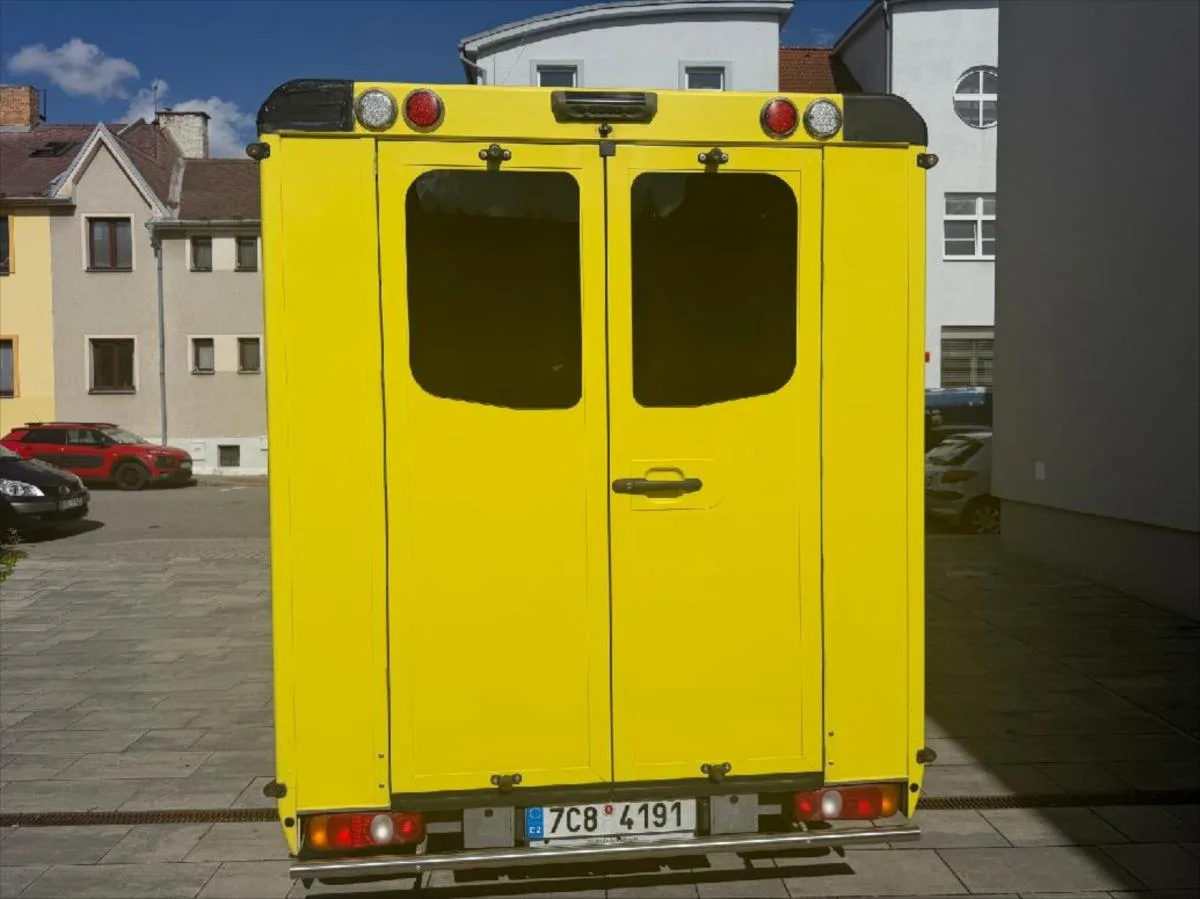 Volkswagen Transporter 2,0 TDI SANITKA – fotografie vozu 5