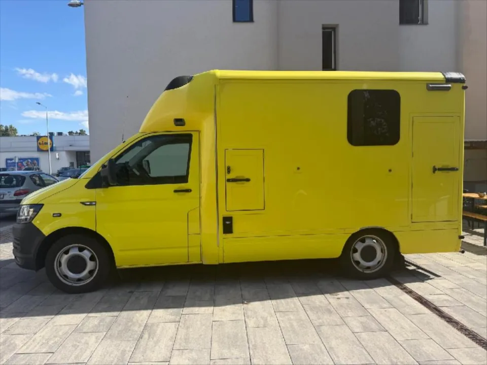 Volkswagen Transporter 2,0 TDI SANITKA – fotografie vozu 6