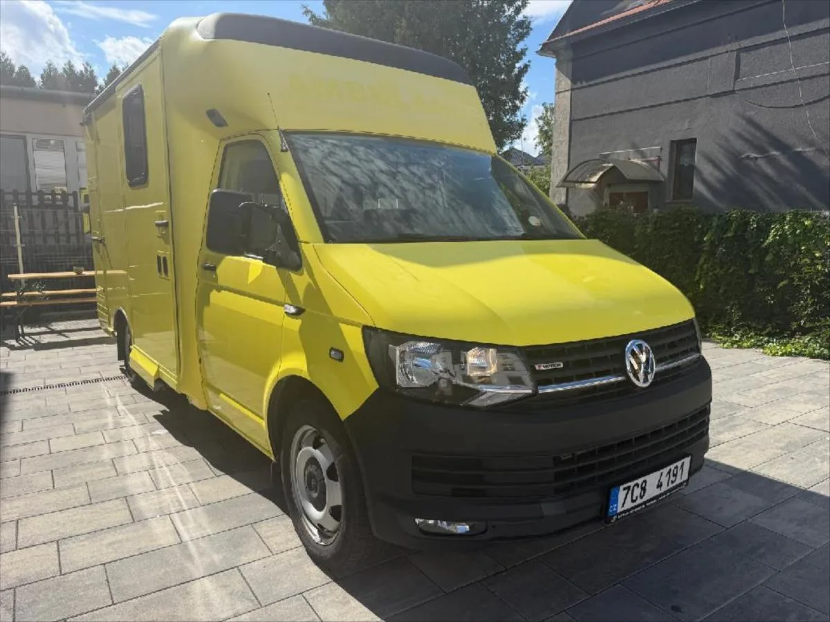 Volkswagen Transporter 2,0 TDI SANITKA – fotografie vozu 8