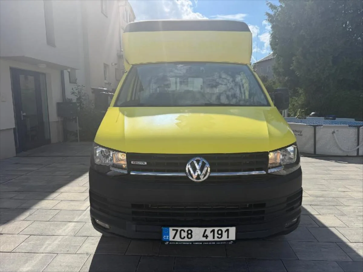 Volkswagen Transporter 2,0 TDI SANITKA – fotografie vozu 9