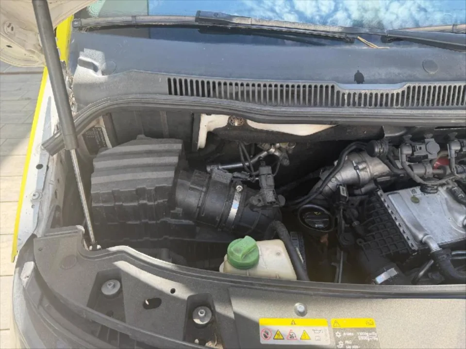 Volkswagen Transporter 2,0 TDI SANITKA – fotografie vozu 15