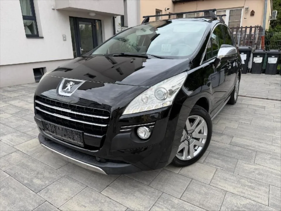 Peugeot 3008 2,0 Diesel-Hybrid 4x4 Allure – fotografie vozu 1