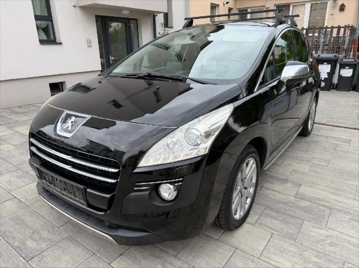 Peugeot 3008 2,0 Diesel-Hybrid 4x4 Allure – fotografie vozu 2