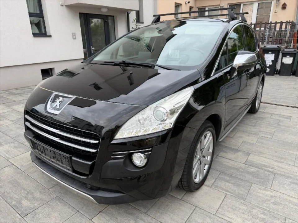 Peugeot 3008 2,0 Diesel-Hybrid 4x4 Allure – fotografie vozu 2