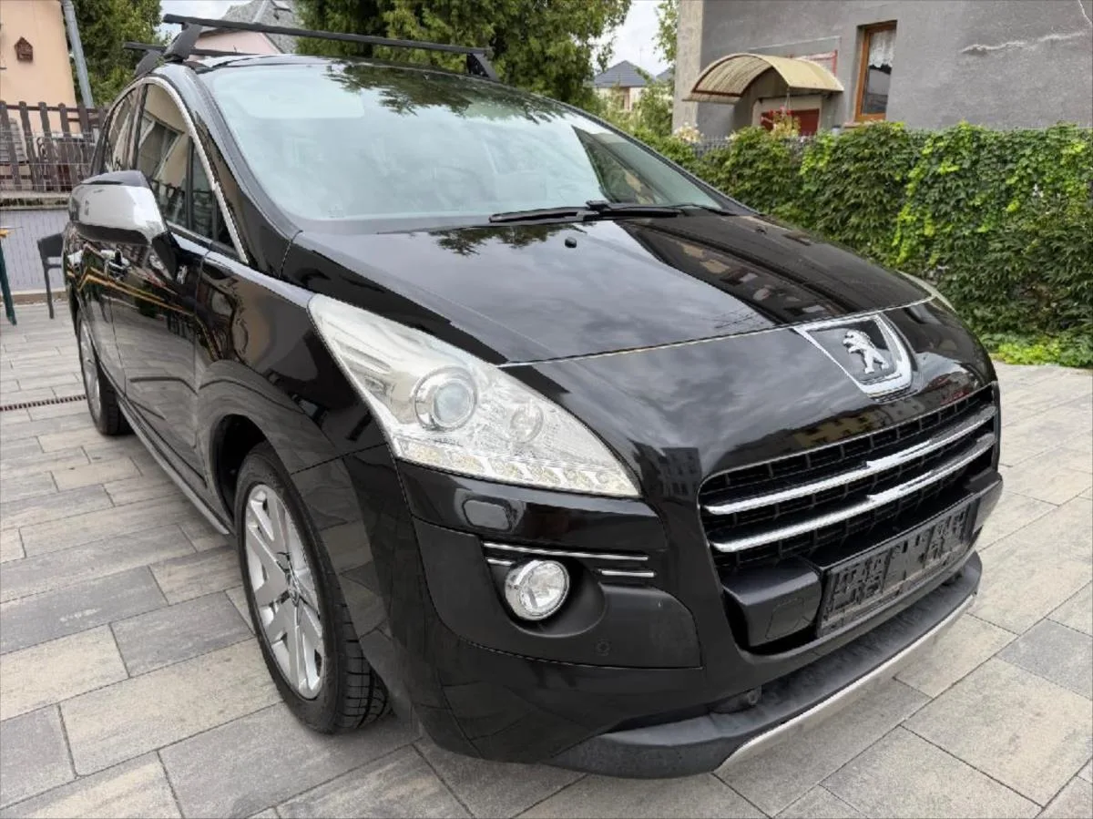 Peugeot 3008 2,0 Diesel-Hybrid 4x4 Allure – fotografie vozu 8