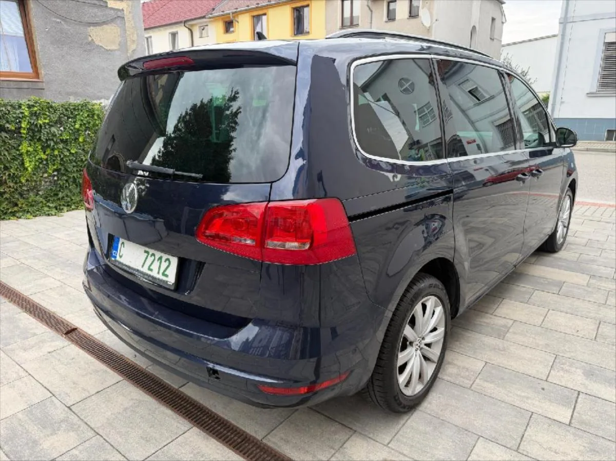 Volkswagen Sharan 2,0 TDI Comfortline BlueMotion – fotografie vozu 6