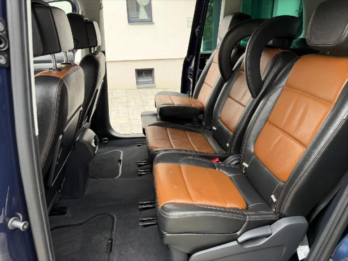 Volkswagen Sharan 2,0 TDI Comfortline BlueMotion – fotografie vozu 14