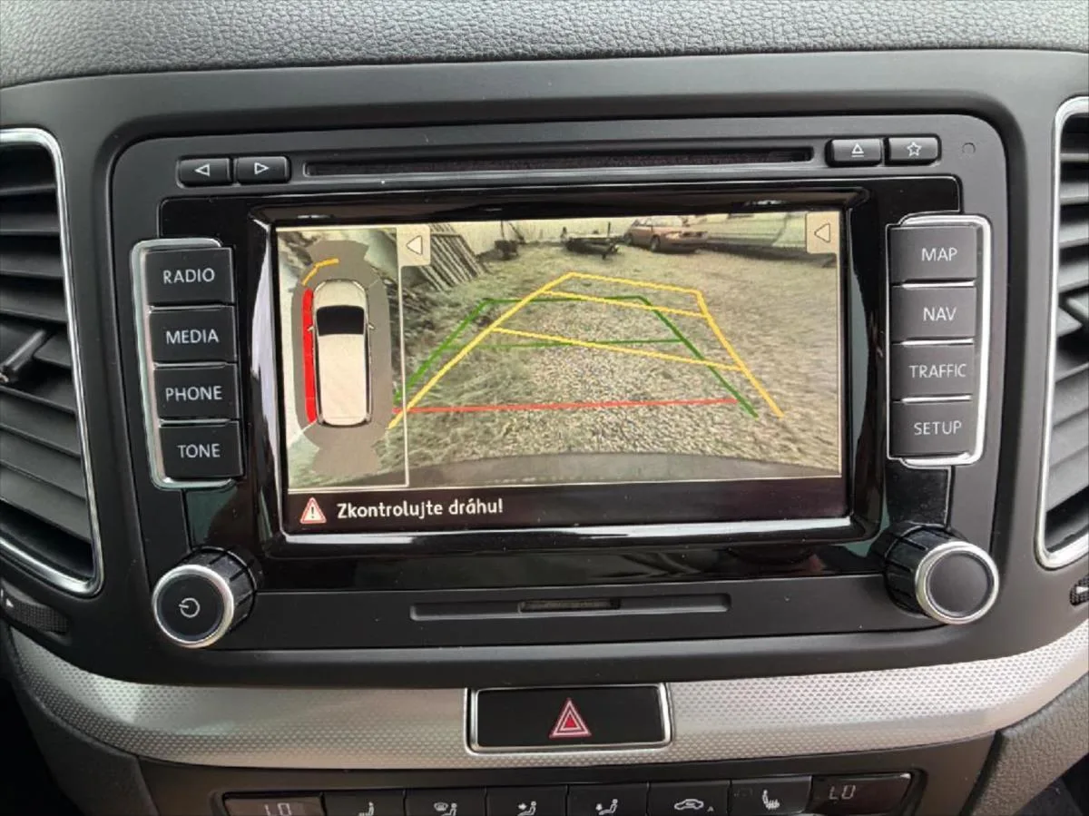 Volkswagen Sharan 2,0 TDI Comfortline BlueMotion – fotografie vozu 20