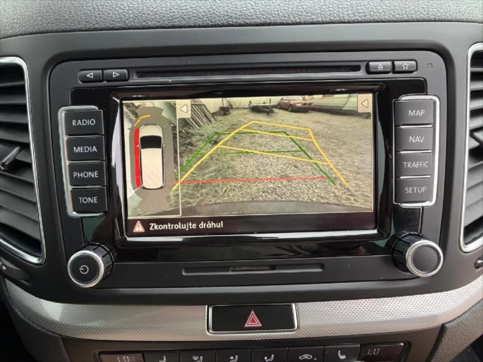 Volkswagen Sharan 2,0 TDI Comfortline BlueMotion – fotografie vozu 20