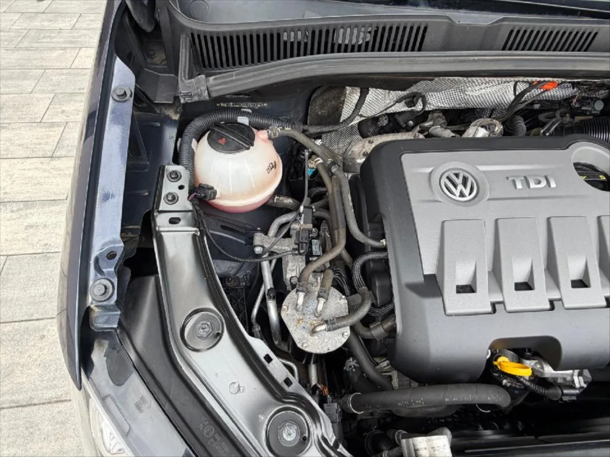 Volkswagen Sharan 2,0 TDI Comfortline BlueMotion – fotografie vozu 27