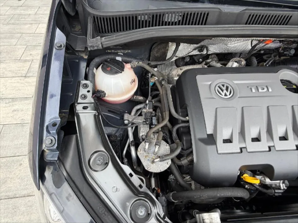 Volkswagen Sharan 2,0 TDI Comfortline BlueMotion – fotografie vozu 27