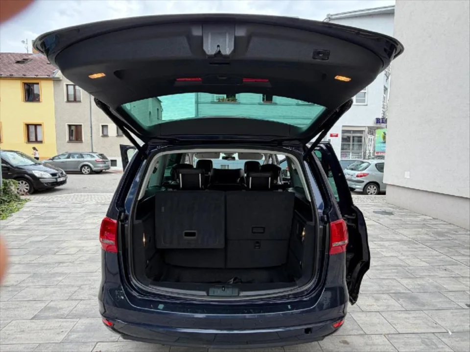 Volkswagen Sharan 2,0 TDI Comfortline BlueMotion – fotografie vozu 29