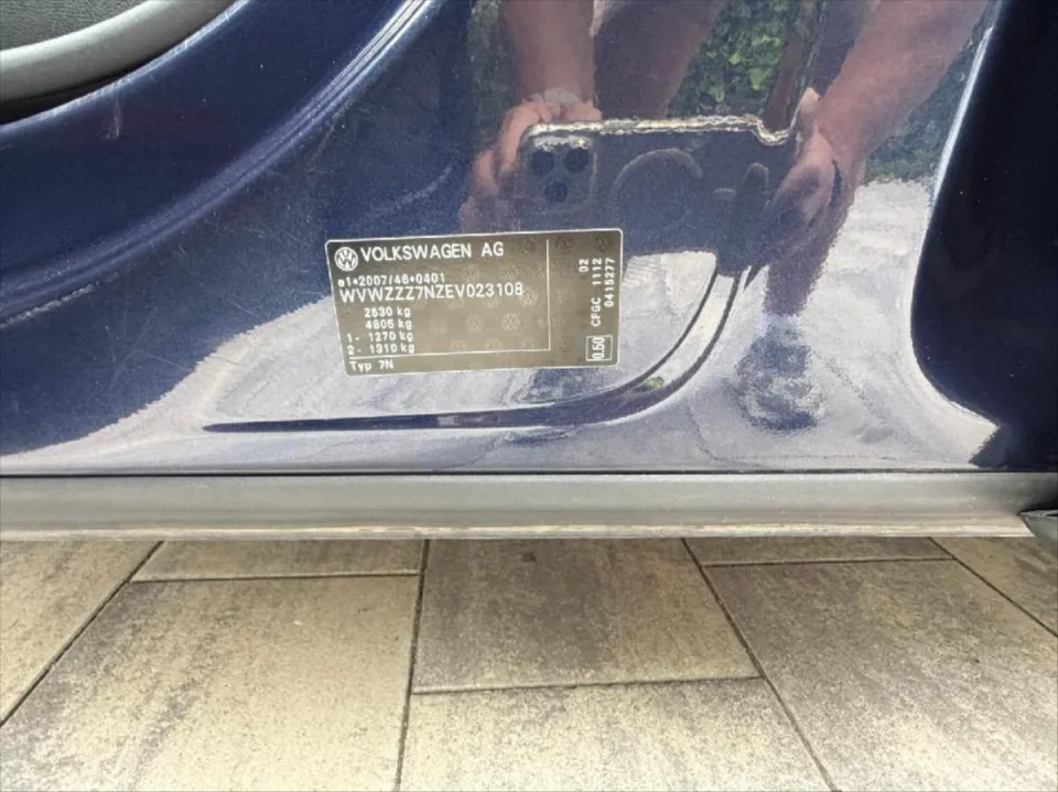 Volkswagen Sharan 2,0 TDI Comfortline BlueMotion – fotografie vozu 30