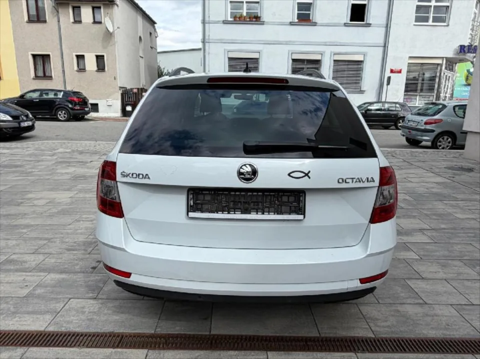 Škoda Octavia 1,6 TDI Combi – fotografie vozu 6