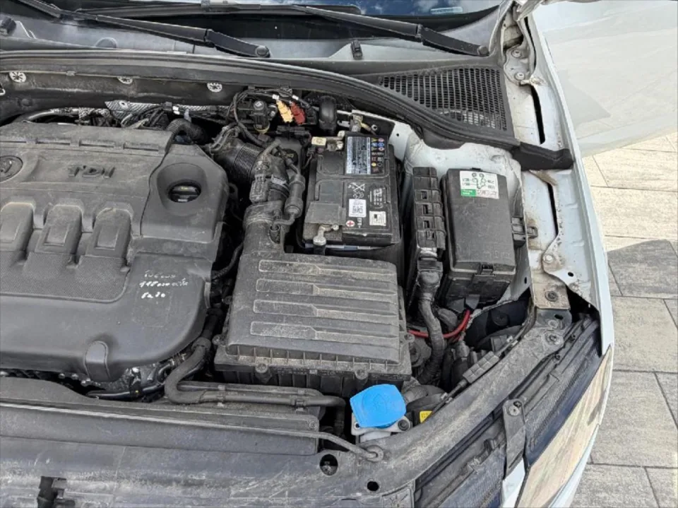 Škoda Octavia 1,6 TDI Combi – fotografie vozu 21