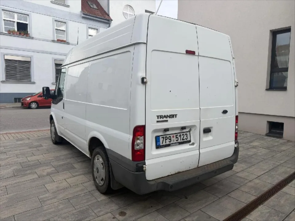 Ford Transit 2,2 TDCI Krátký ,vysoký – fotografie vozu 4
