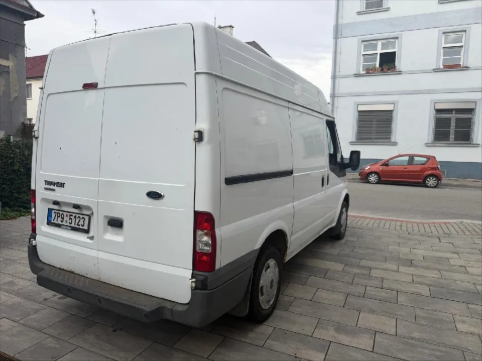 Ford Transit 2,2 TDCI Krátký ,vysoký – fotografie vozu 8