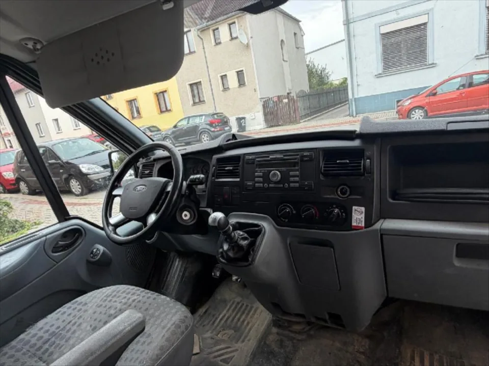 Ford Transit 2,2 TDCI Krátký ,vysoký – fotografie vozu 12